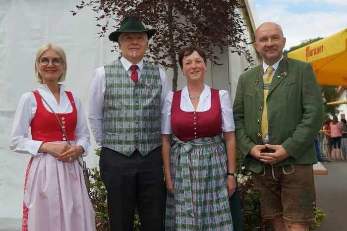Am Sportplatz wurde ein gemeinsames Konzert gespielt.