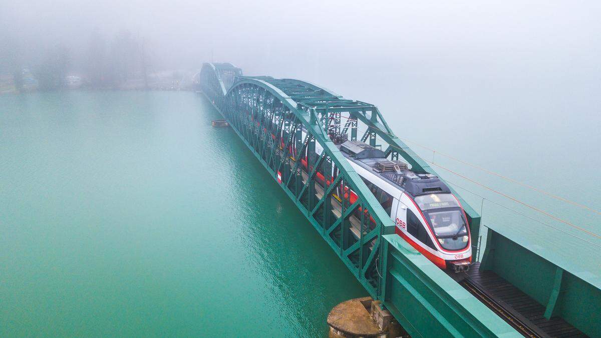 Auch die Draubrücke Hollenburg wurde im Zuge der Modernisierungsarbeiten erneuert