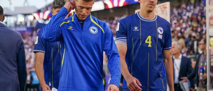Bosnien und Herzegowina schaffte es bei der Weltmeisterschaft 2026 bis ins Sechzehntelfinale (Runde der letzten 32). Die Mannschaft besteht aus Bosniaken, Kroaten und Serben