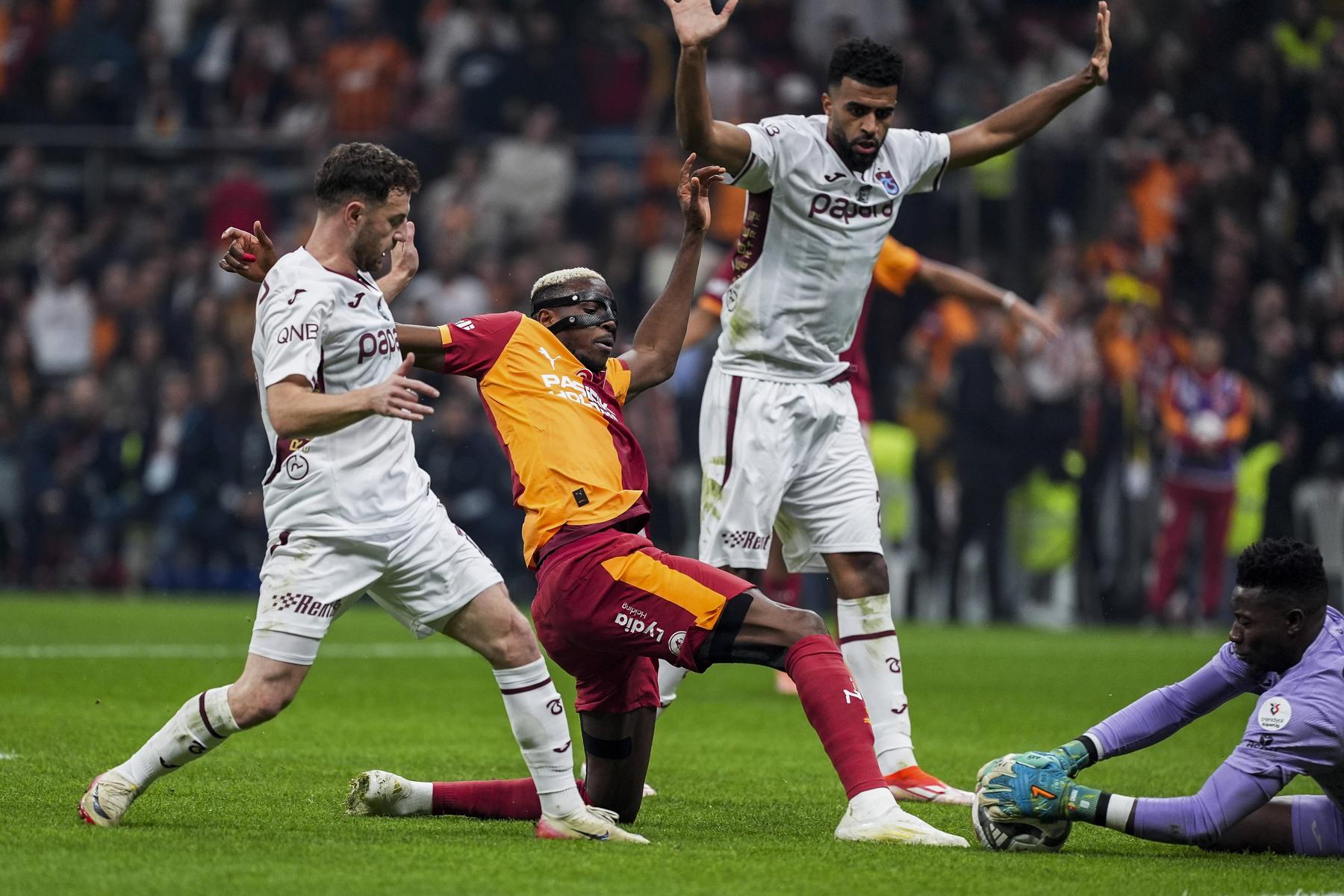 Spieler, Funktionäre und Schiedsrichter: Wettskandal in der Türkei weitet sich aus