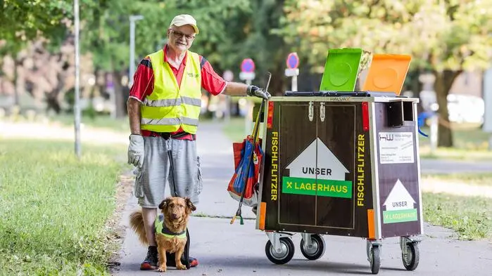 Peter Kilzer und sein Hund Balu räumen Fischl auf