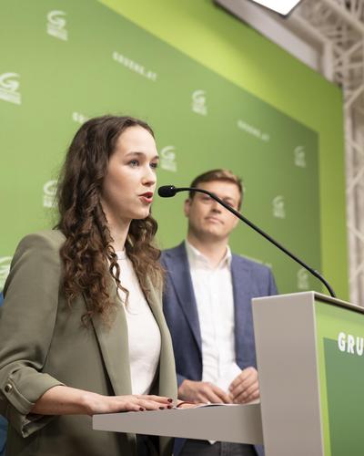 Spitzenkandidatin Lena Schilling (Grüne) nahm bei einer Pressekonferenz am 8. Mai Stellung zu den Vorwürfen