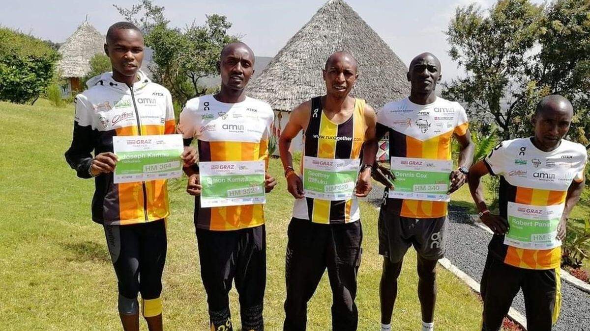 Die Läufer mit den Startnummern des Graz-Marathons