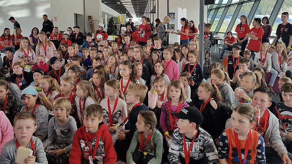 Großes Interesse: Kinder reagieren in den Osterferien am Red-Bull-Ring