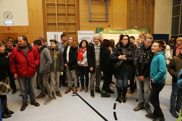 Das Ziel der Veranstaltung war es, einerseits die regionalen Unternehmungen und Ausbildungsmöglichkeiten näher kennenzulernen sowie anderseits sich über die weiterführenden Schulen zu informieren.