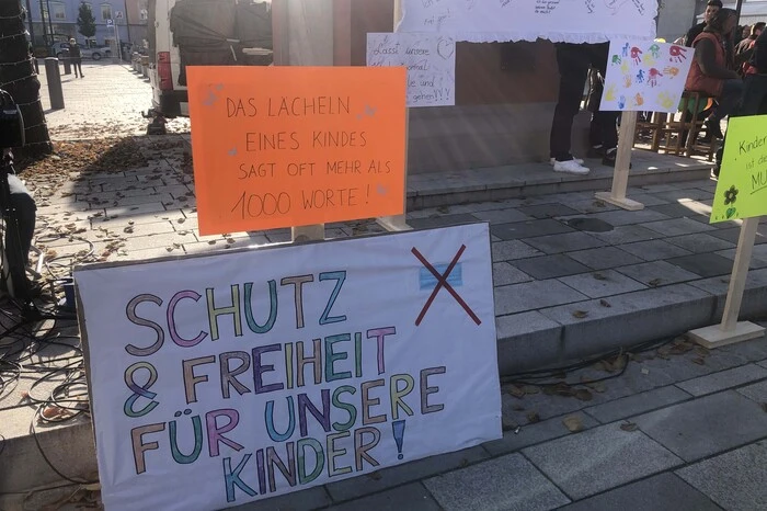 Klicken Sie sich durch die Bilder der Demo!