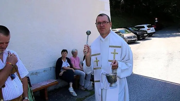 Am „Großen Frauentag“, dem Fest Mariä Himmelfahrt am 15. August, lud die Katholische Frauenbewegung Kainach mit Obfrau Maria Murgg und ihrem Team zur traditionellen Kräuterweihe ein. 
