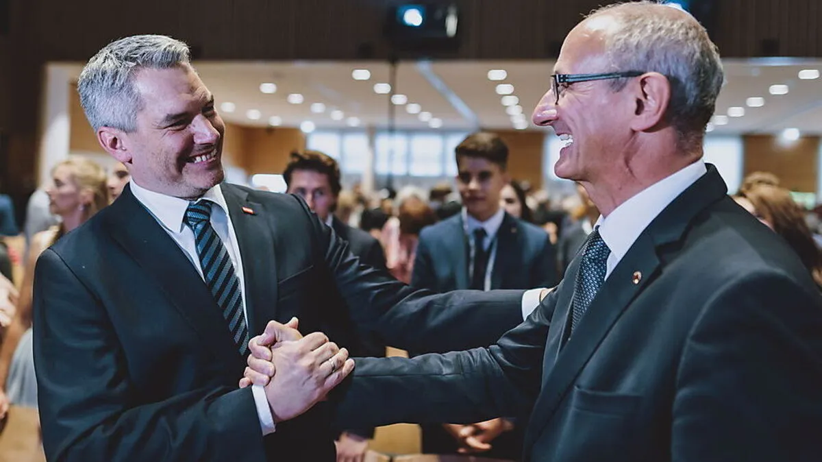 Haben nicht denselben Humor: ÖVP-Bundesobmann Karl Nehammer und Tirols ÖVP-Landesobmann Anton Mattle