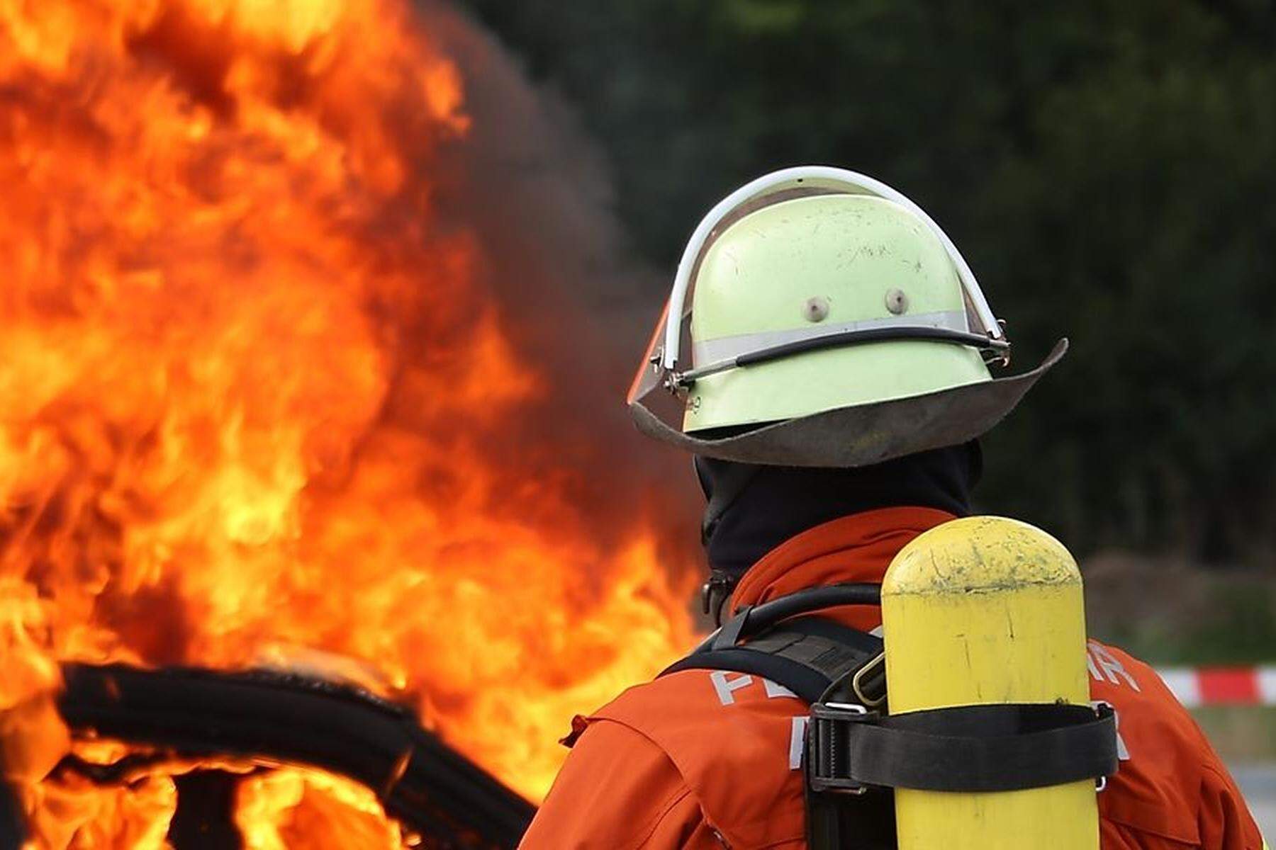 Wohl technischer Defekt: Fahrzeug brannte in Richtung Kapfenberg vollständig aus