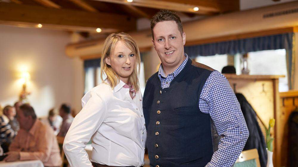 Gibt‘s auch nicht alle Tage – optimistische Gastronomen: Brigitte und Andreas Tatzl freuen sich auf die Eröffnung