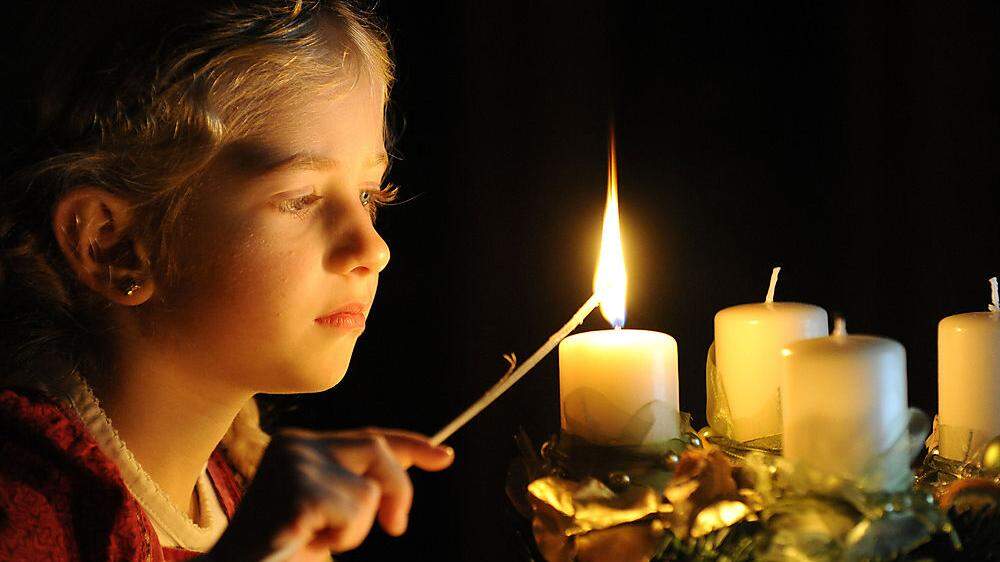 Am ersten Adventsonntag wird die erste Kerze entzündet