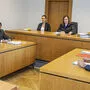 Stark (links) und Mock (rechts) vor Richterin Astrid Karner