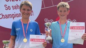 Lionel Frießnegg (links) und Philipp Raser (rechts) gewannen die U12-Staatsmeisterschaft im Doppel