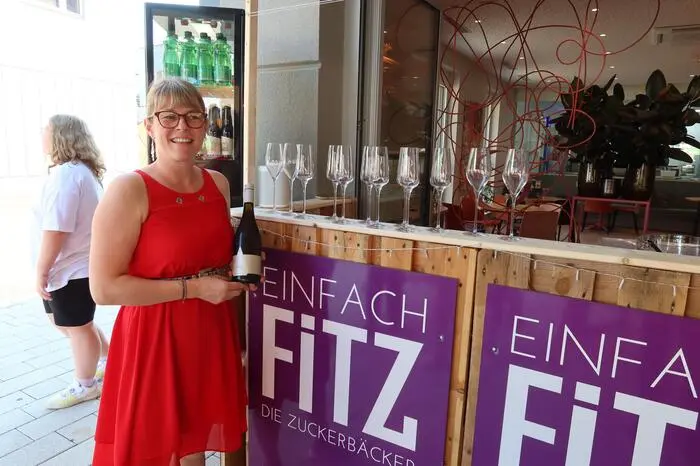 Einige Betriebe - hier Melanie Böhme von Einfach Fitz - sorgten für das leibliche Wohl der Besucherinnen und Besucher