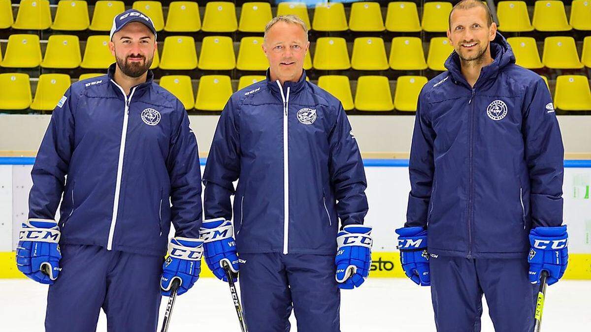 VSV-Vorstand Gerd Bacher (Mitte) mit Nachwuchschef Philipp Pinter (rechts) und Trainer-Neuzugang Michael Schurig, der von der finnischen Universität Vierumäki kommt	