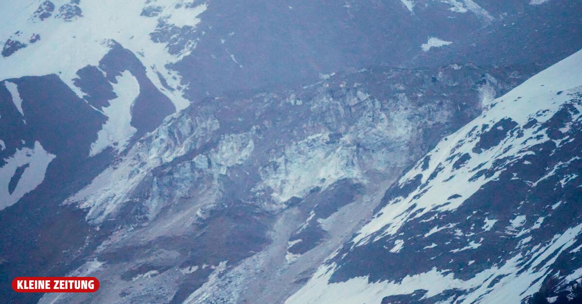 Glacier collapse: Rock avalanche rolls over the Swiss village of Blatten
