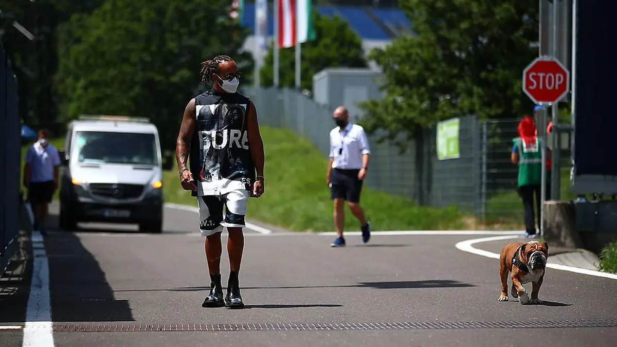 Am Red-Bull-Ring drehte Hamilton mit "Roscoe" gleich eine Runde