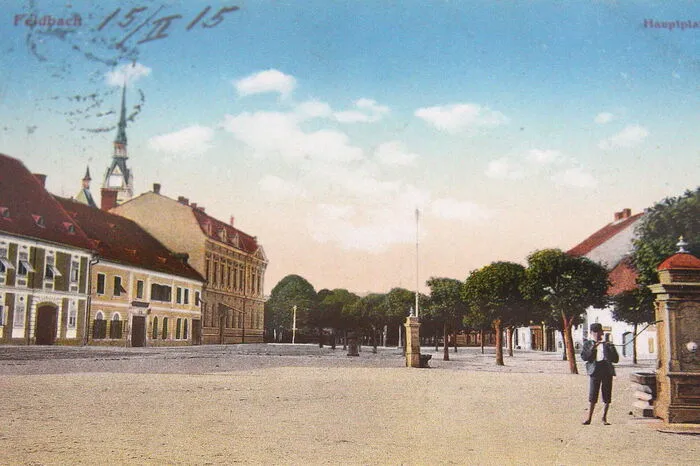 Hauptplatz mit Brauhaus und Brauhaus Hotel mit neuer Kirche 1913