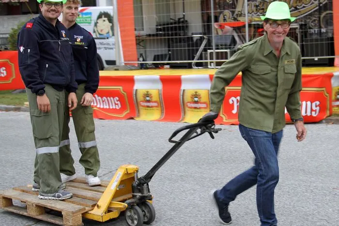 In letzter Minute wurde noch logistisch gearbeitet