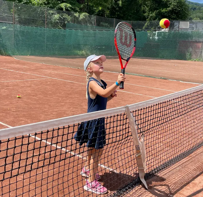 Gleich zweimal diesen Sommer gibt es in der Tennishalle Heimschuh Tennis-Intensivcamps