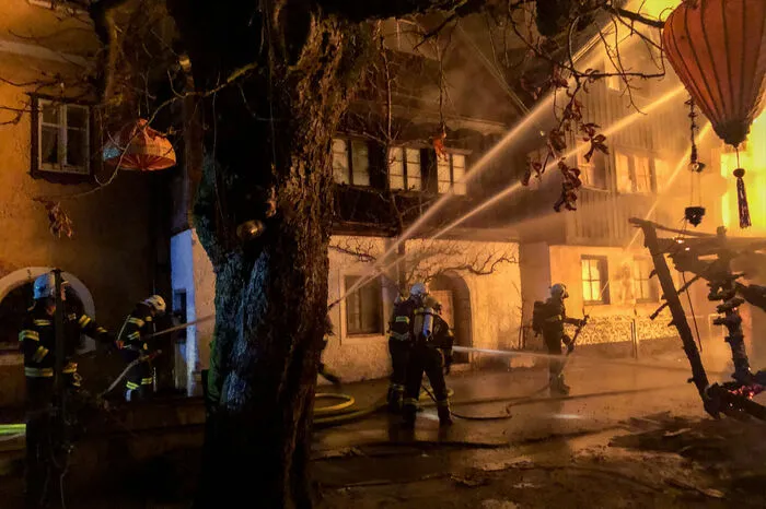 Insgesamt acht Feuerwehren waren im Einsatz, um das Schlimmste zu verhindern.