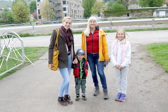 Begeistert von den Darbietungen zeigten sich am Wochenende unter anderen Oskar und Lara, die mit ihrer Mutter Magdalena Steinwender und Maxi-Oma Marion Erlacher gekommen waren.