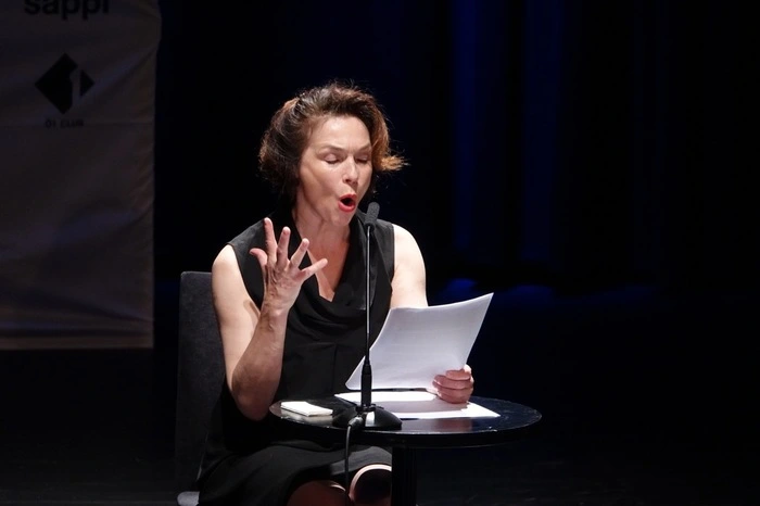 Julia Stemberger las Texte von Franzobel,,