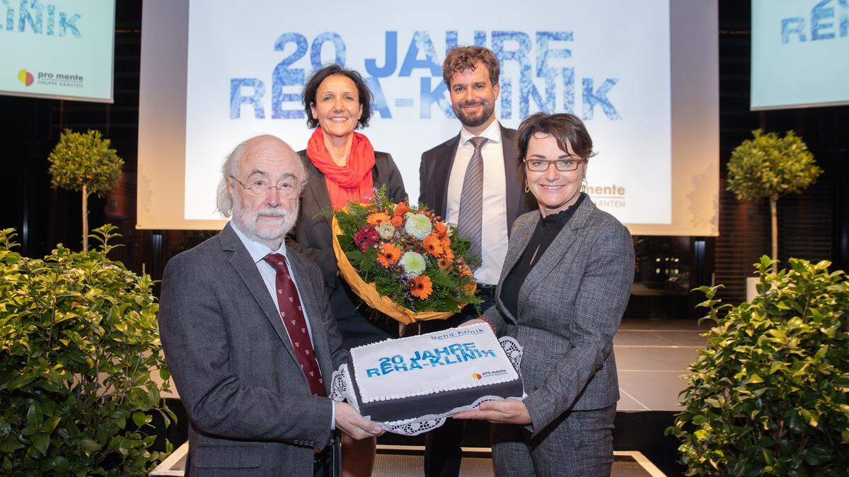 Georg Spiel (Obmann von pro mente kärnten), Petra Müller (Geschäftsführerin der Reha-Klinik), Christoph Wassermann (Ärztliche Leitung der Reha-Klinik),   Beate Prettner (Landeshauptmann-Stellvertreterin)