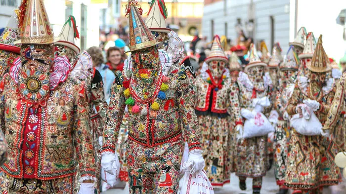Die Flinserl haben am Faschingsdienstag in Bad Aussee ihren großen Auftritt