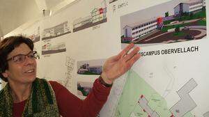 Bürgermeisterin Anita Gössnitzer zeigt Pläne für den Bildungscampus