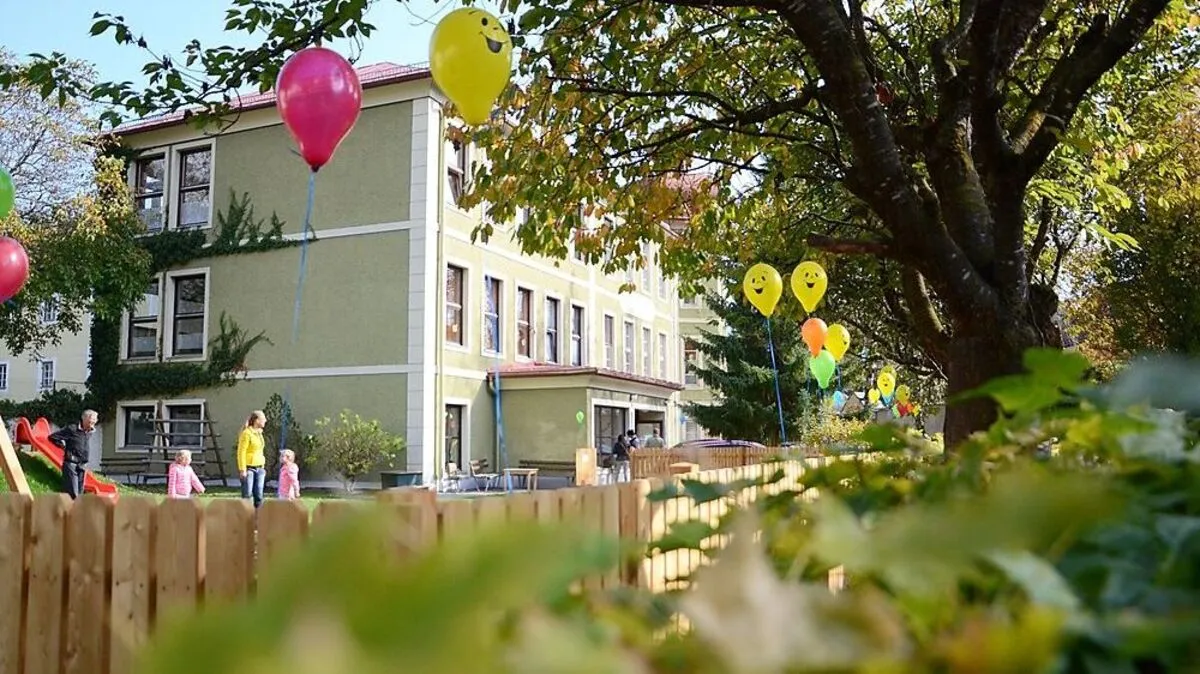 Die Aula der Sonderschule Lienz wurde in einen Kindergarten umfunktioniert