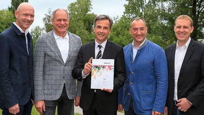 Bei der Präsentation: Schladmings Bürgermeister Jürgen Winter, ÖOC-Generalsekretär Peter Mennel, Siegfried Nagl, Marion Eustacchio, Olympia-2026-Koordinator Markus Pichler