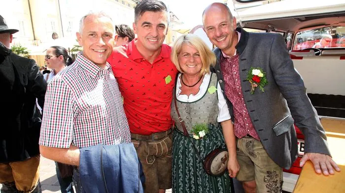 So schnell wird aus einem Klagenfurter Kopfsteinpflaster ein Villacher Tanzboden!