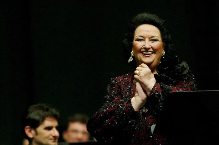 Die spanische Opern-Diva im Jahr 2006 bei einem Konzert mit dem Symphonischen Orchester Belgrad.