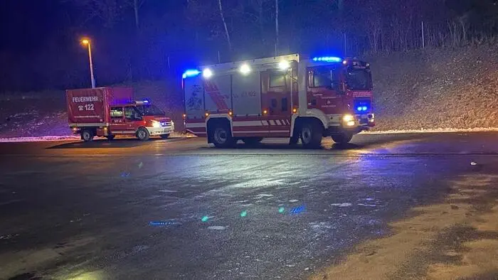 Drei Feuerwehren und die Polizei waren Mittwochfrüh im Logistik-Center Madstein im Einsatz