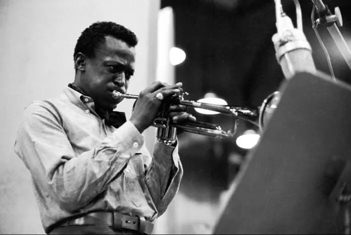 Miles Davis während der Aufnahme-Session von „Kind of Blue“ im Jahr 1959