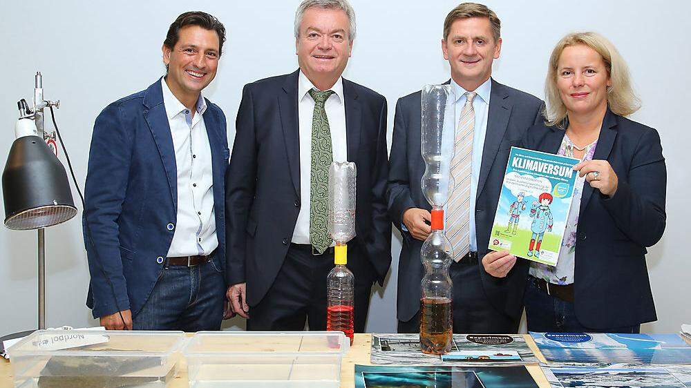 Jörg Ehtreiber, Geschäftsführer Kindermuseum Graz; Landesrat Anton Lang; Bürgermeister Kurt Wallner; Andrea Gössinger-Wieser, Klimaschutzkoordinatorin des Landes Steiermark (von links)