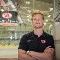 Thimo Nickl an seinem „Arbeitsplatz“, der Heidi-Horten-Arena