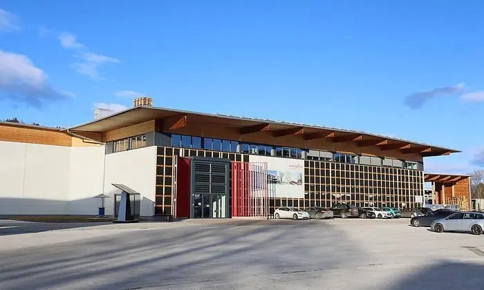 Sonnig in doppeltem Sinne: Energetica-Firmengelände in Liebenfels