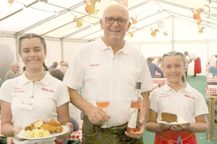 „Das Abholservice wird auch heuer gut angenommen“, sagte Bauernbackhendlverein-Obmannstellvertreter Seppi Liesinger (Foto).