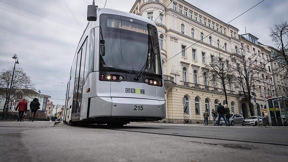 Heute und an den weiteren Samstagen fährt man günstiger mit den Öffis