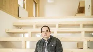 Holzbaumeister Franz Roth führt das Unternehmen in dritter Generation 