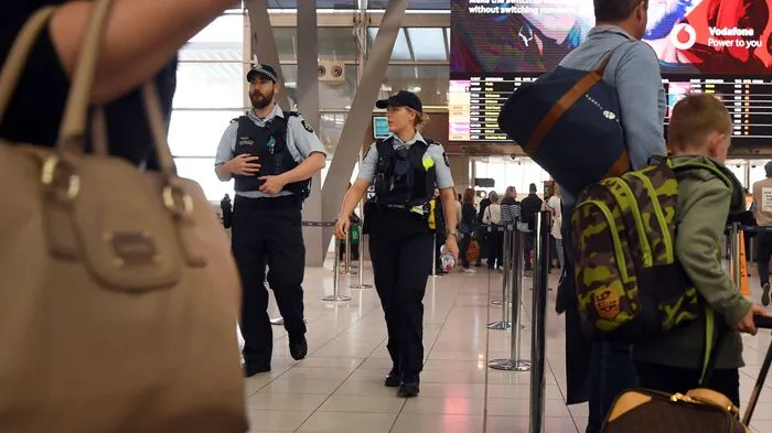 In Australien ist nach Angaben von Regierungschef Malcolm Turnbull ein möglicher Terroranschlag von Islamisten gegen ein Passagierflugzeug verhindert worden.