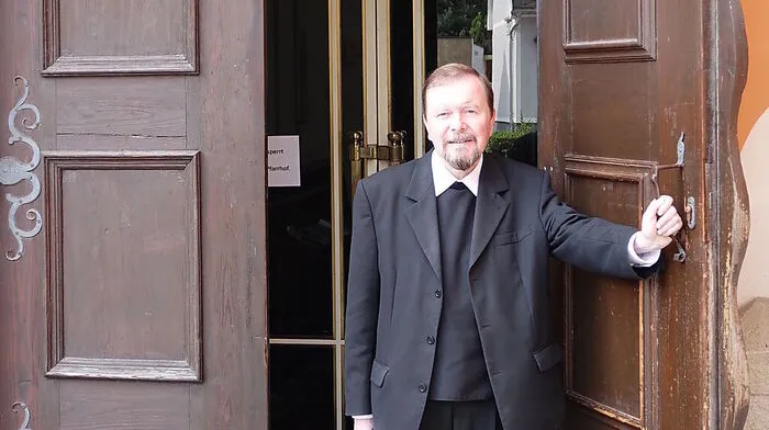 Bei Dechant Erich Linhardt steht die Tür für jeden offen
