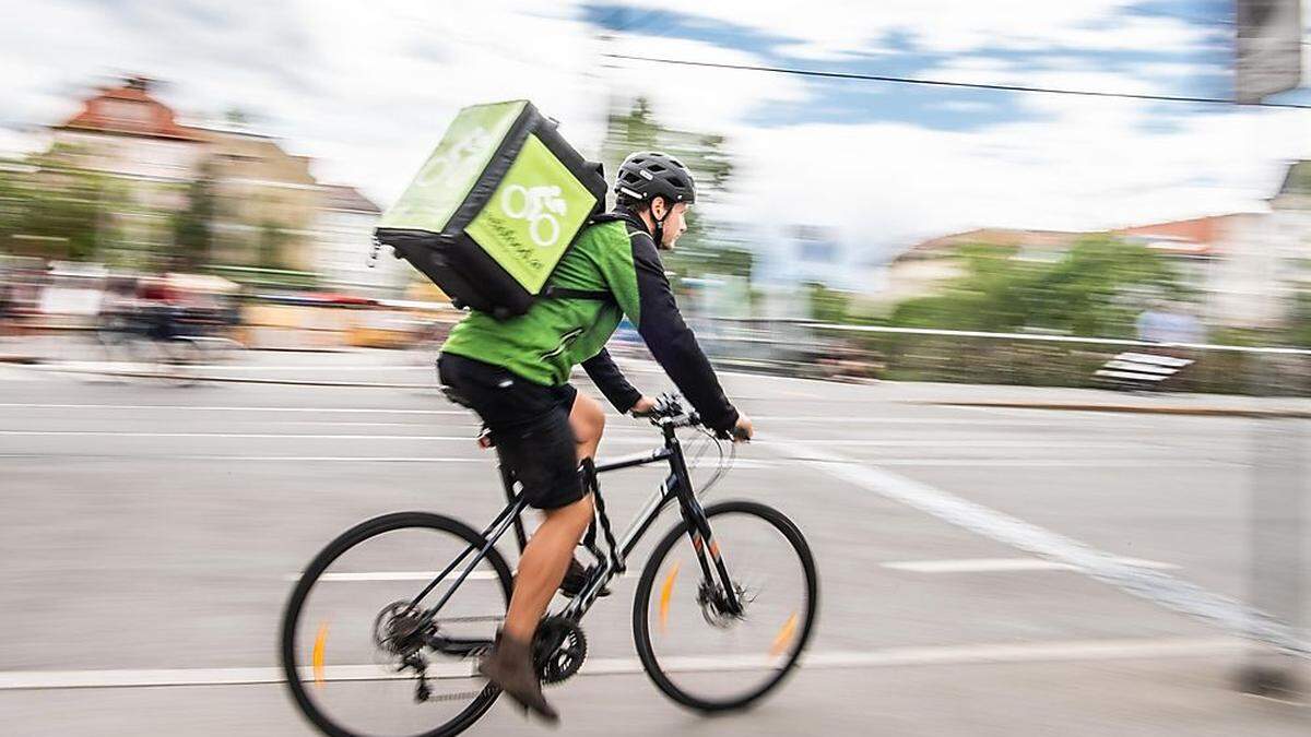 In Graz sind vor allem drei Anbieter aktiv: die heimischen Velofood sowie die internationalen Mjam und Lieferservice