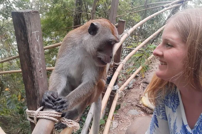 Christina Herzog aus Eggersdorf hat in ihrem Urlaub in Thailand eine neue tierische Freundschaft geschlossen. 