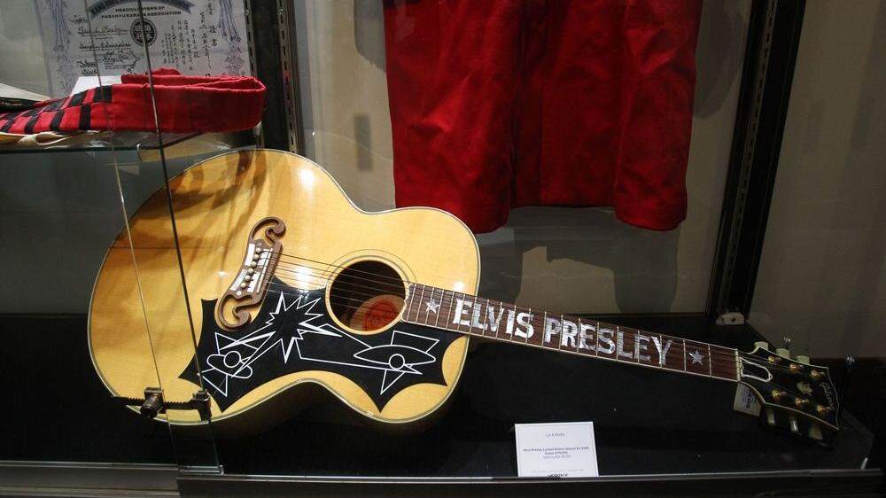 Auch Elvis Presley spielte auf einer Gibson 