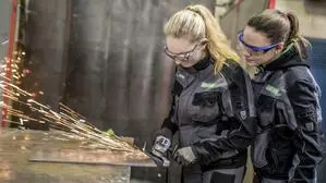 Frauen können in handwerklichen und technischen Berufen ebenso erfolgreich sein wie Männer