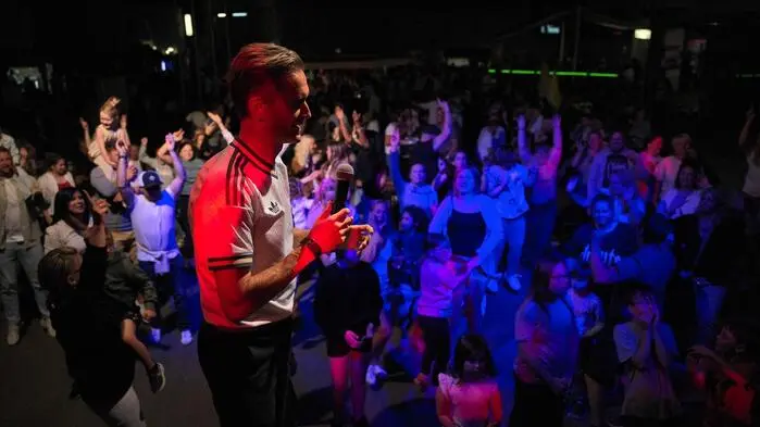 In Feierlaune zeigten sich die Fohnsdorferinnen und Fohnsdorfer bei ihrem Dorffest am Samstag.  
