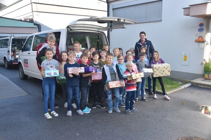 Der Gedanke dabei: Viele Familien haben Spielsachen und Kleidungsstücke, die nicht mehr verwendet werden, nicht mehr passen oder gefallen.